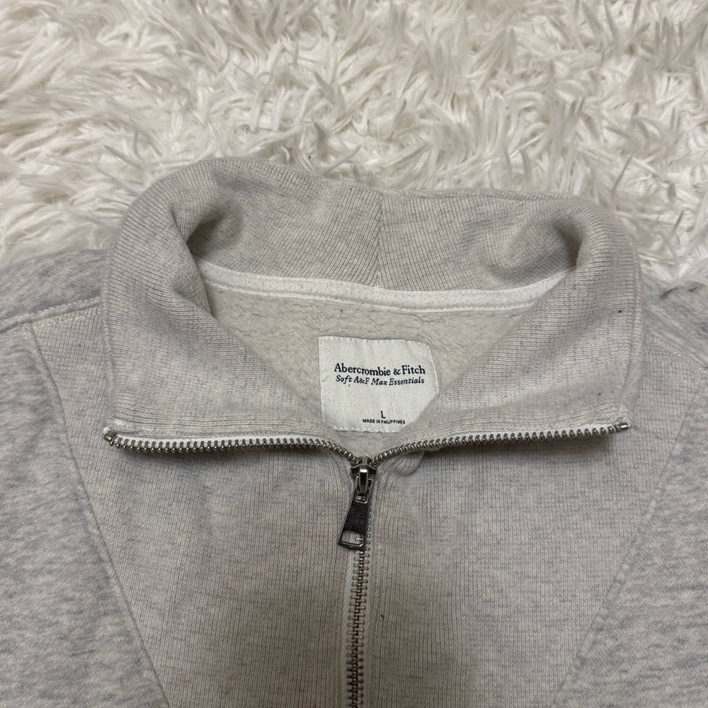 Abercrombie & Fitch Gray Half-Zip Women's Sweatshirt Gray Abercrombie Crewneck - Picture 2 of 3
